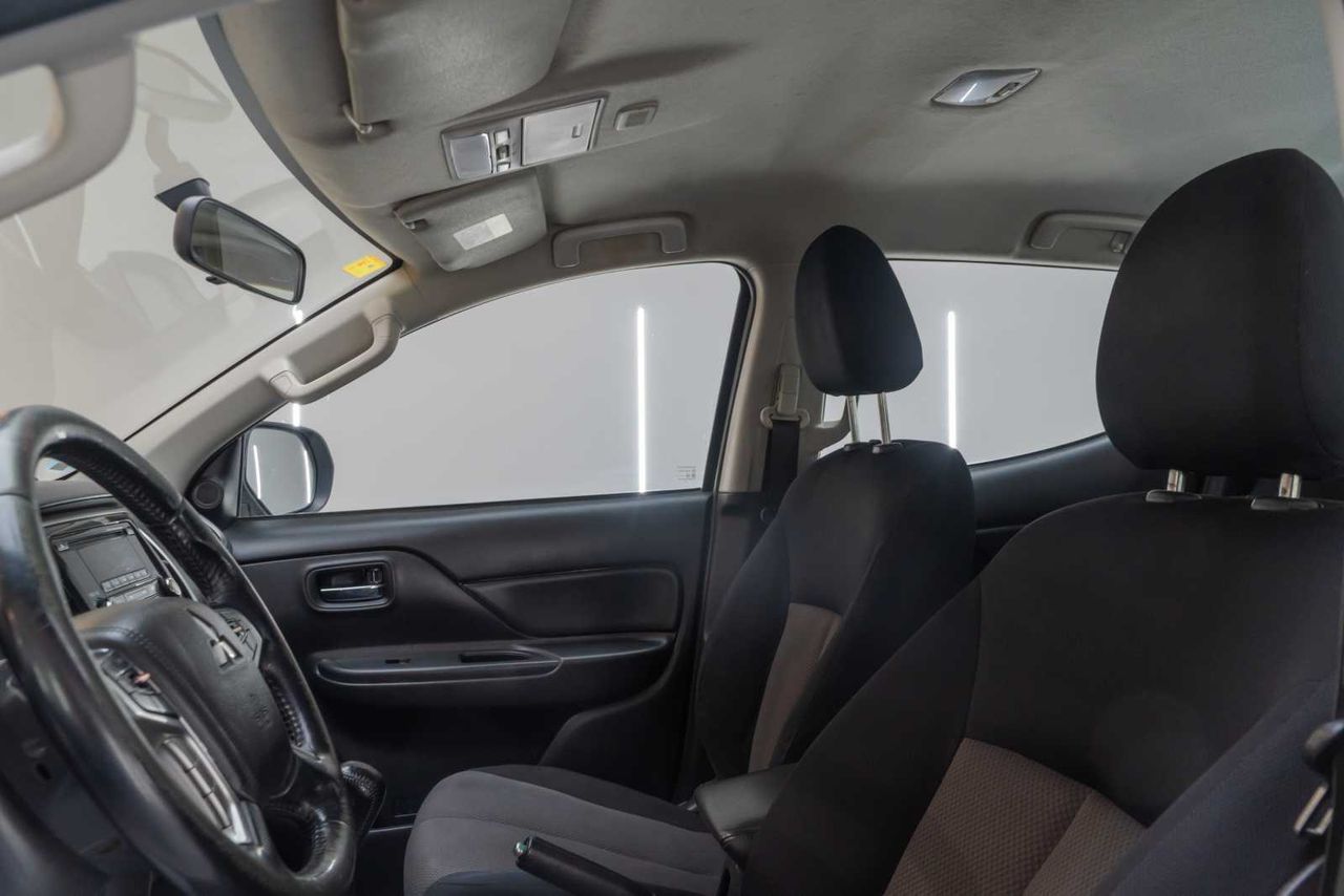 Mitsubishi L200 pickup doble cabina d/c 220 di-d m-pro  - Foto 18