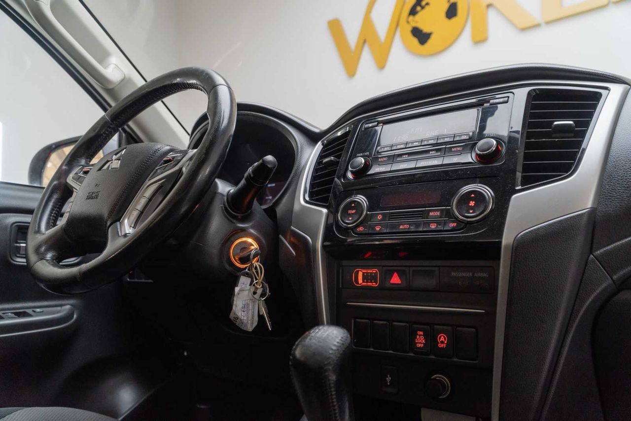 Mitsubishi L200 pickup doble cabina d/c 220 di-d m-pro  - Foto 23