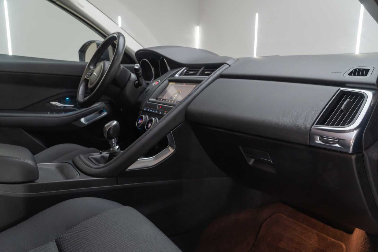 Jaguar E-Pace 2.0D 110kW 4WD  - Foto 24