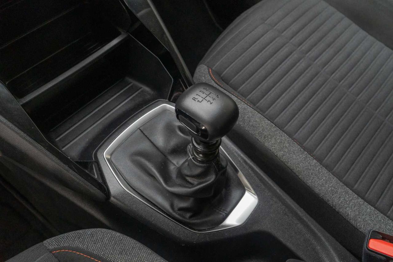 Peugeot 2008 Active BlueHDI 81kW (110CV) - Foto 15