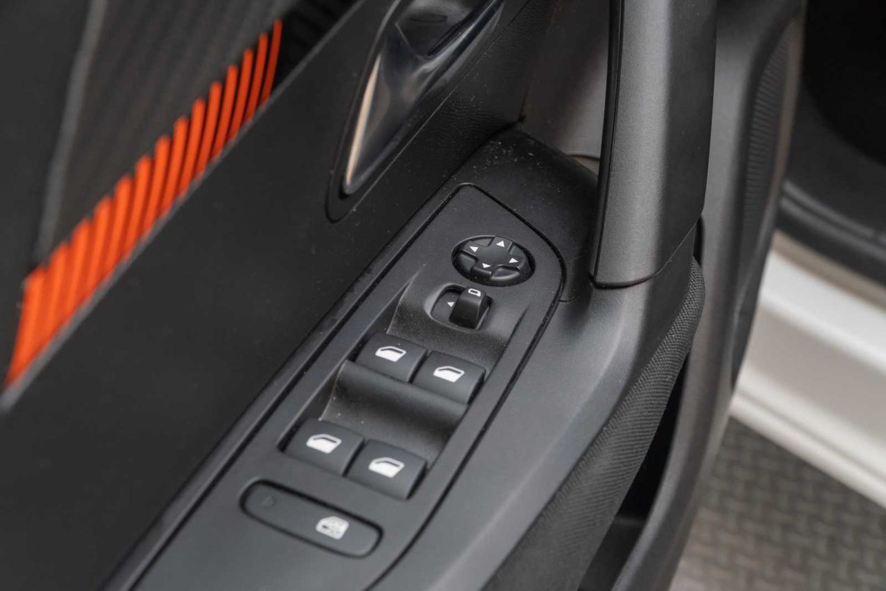 Peugeot 2008 Active BlueHDI 81kW (110CV) - Foto 16