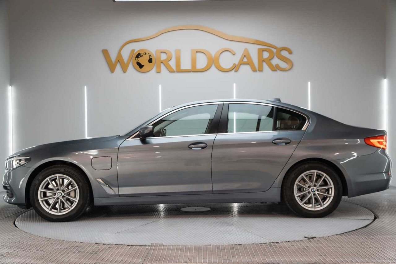BMW Serie 5 530e iPerformance - Foto 9