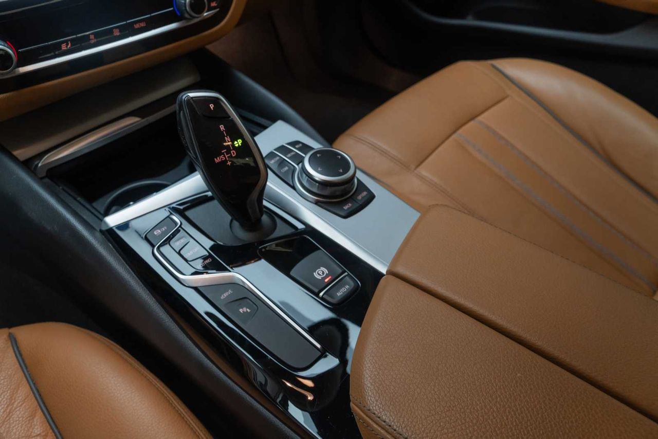 BMW Serie 5 530e iPerformance - Foto 16