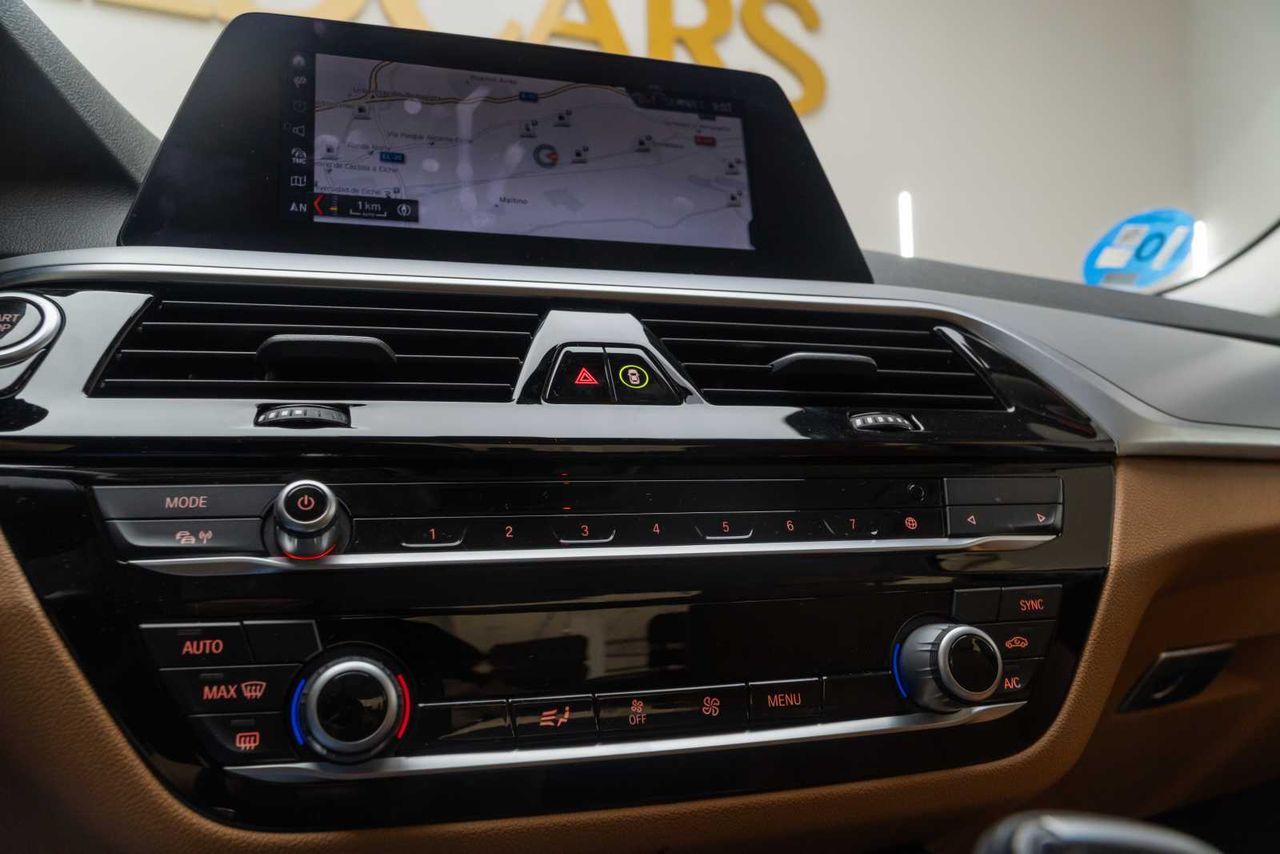 BMW Serie 5 530e iPerformance - Foto 14