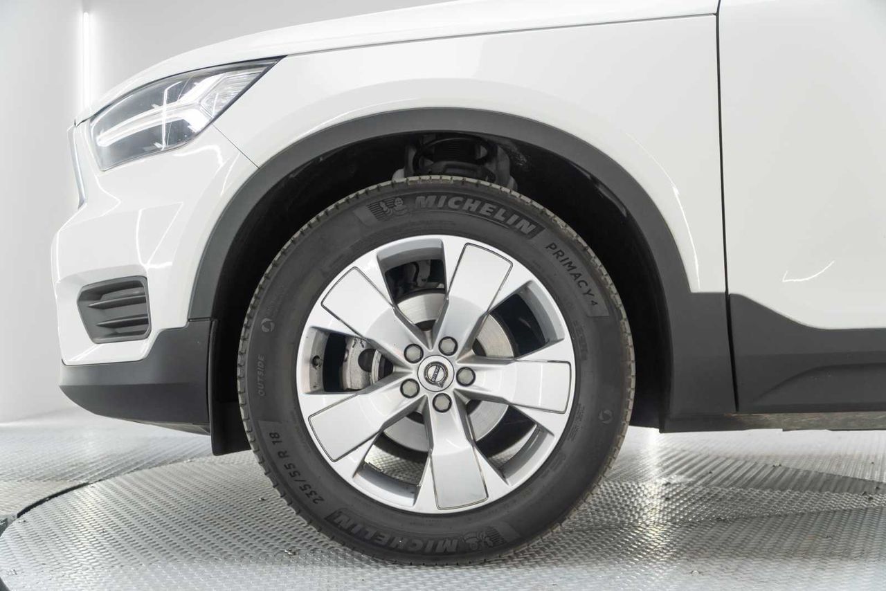 Volvo XC40 2.0 T4 AWD Momentum Auto  - Foto 24