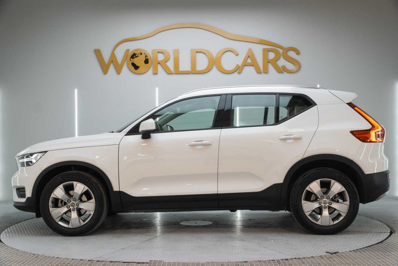 Volvo XC40 2.0 T4 AWD Momentum Auto  - Foto 9