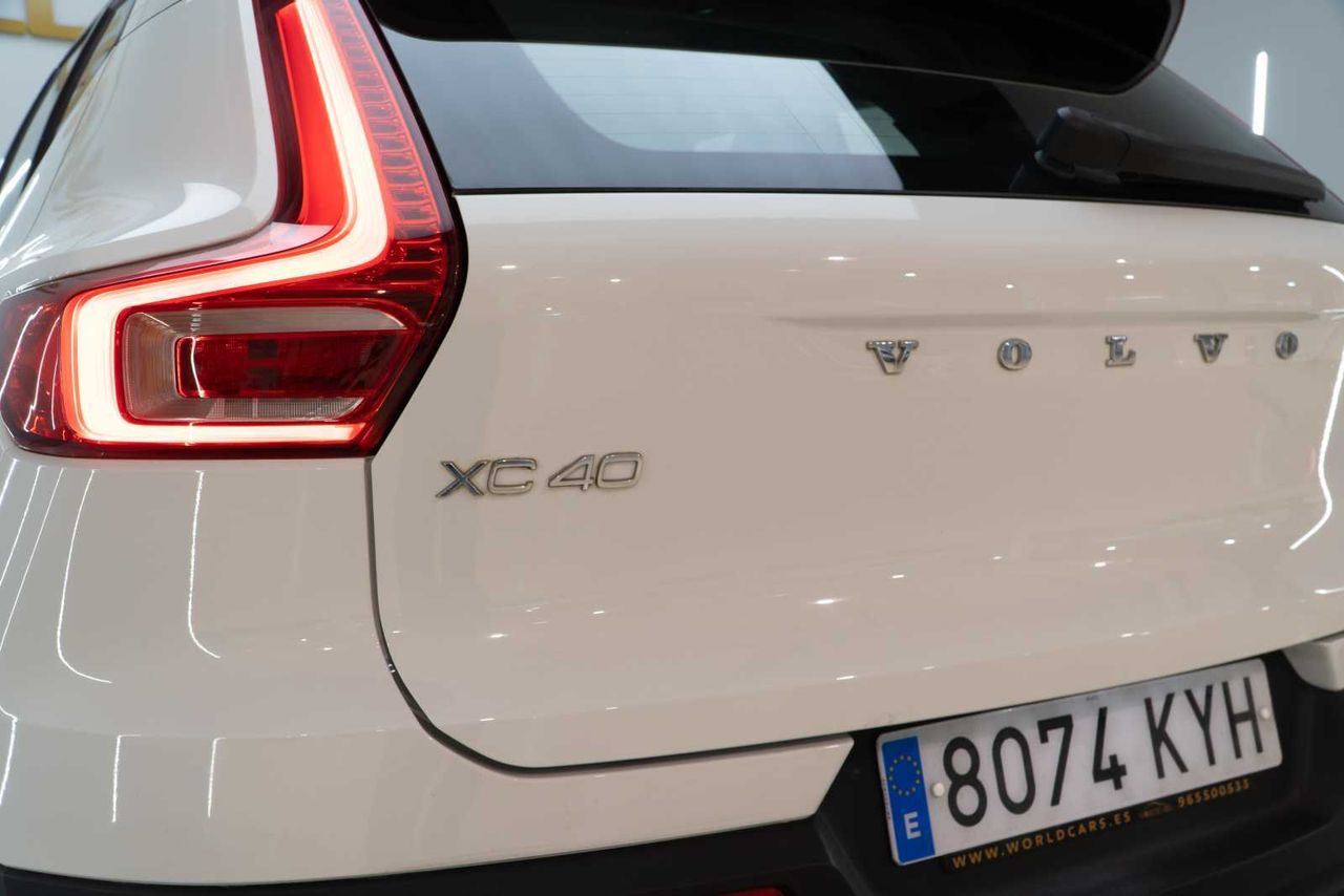 Volvo XC40 2.0 T4 AWD Momentum Auto  - Foto 12
