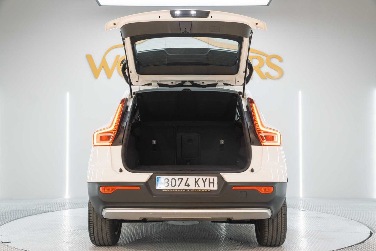 Volvo XC40 2.0 T4 AWD Momentum Auto  - Foto 10