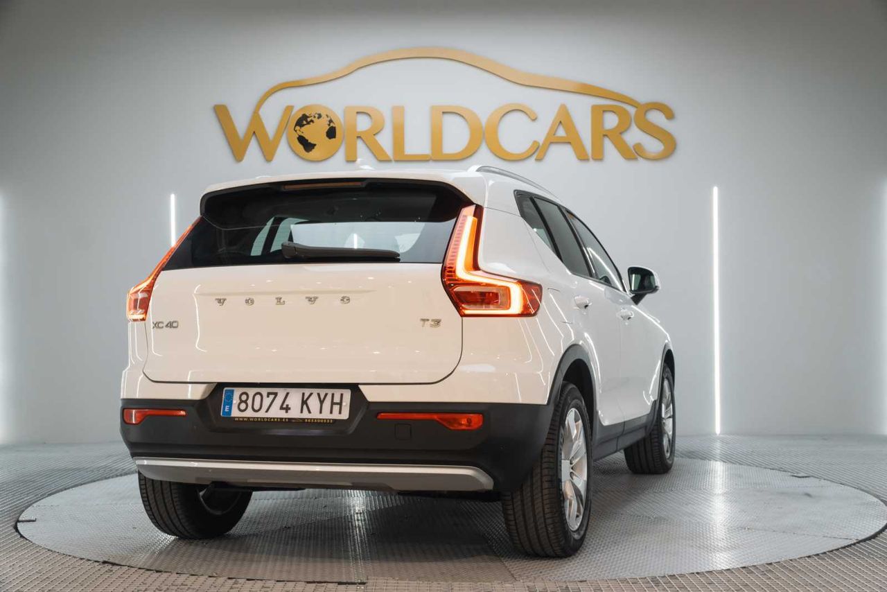 Volvo XC40 2.0 T4 AWD Momentum Auto  - Foto 6