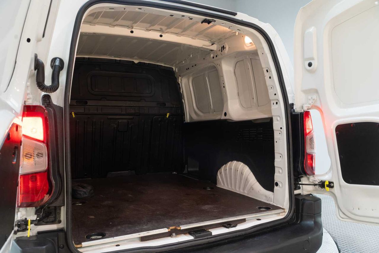 Opel Combo Cargo 1.5 td 75kw (100cv) express l h1 650kg  - Foto 11