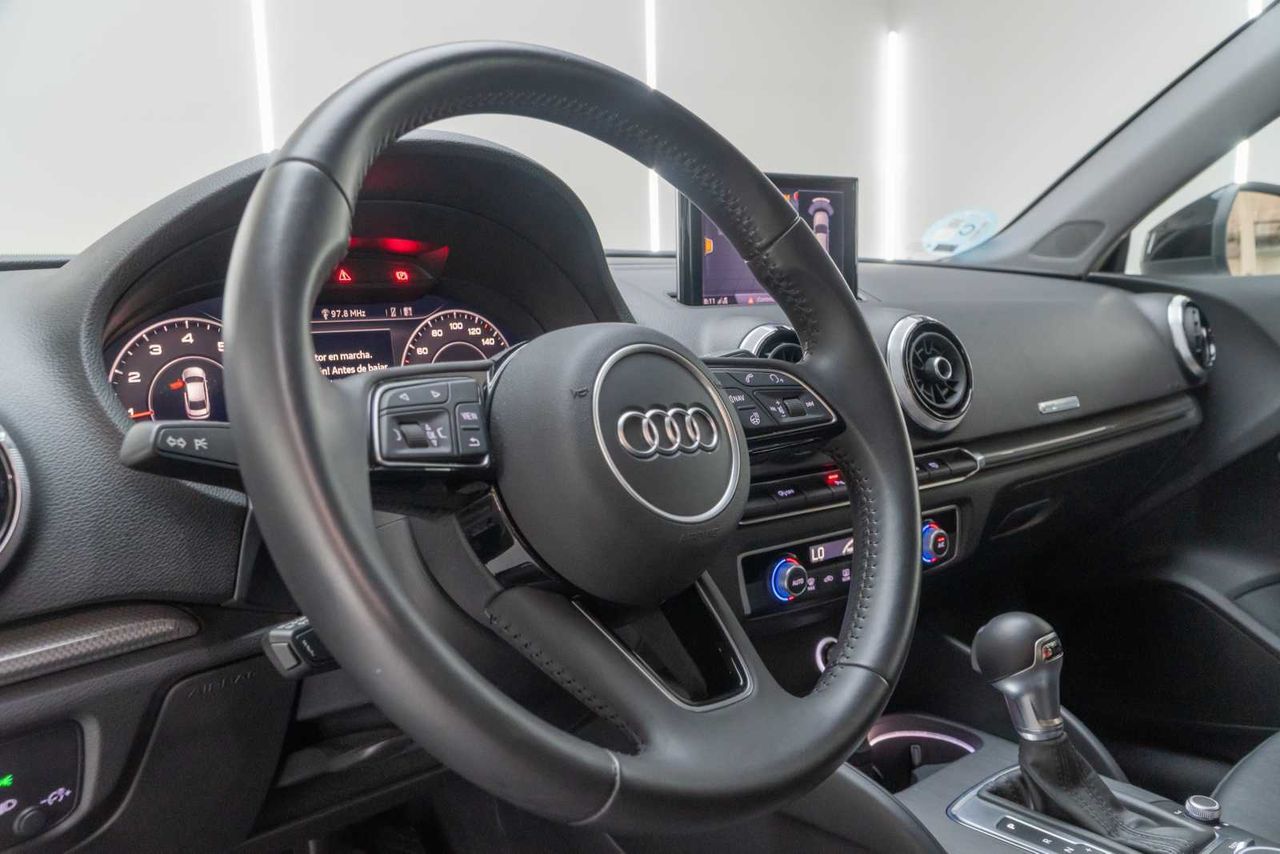 Audi A3 Sedan Design 35 TFSI 110kW S tronic  - Foto 12