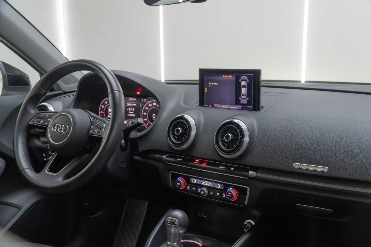 Audi A3 Sedan Design 35 TFSI 110kW S tronic  - Foto 23
