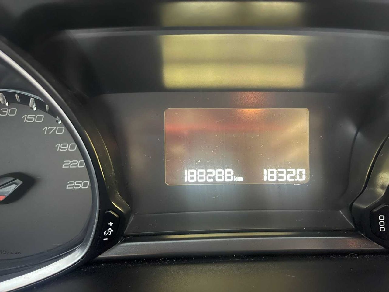 Peugeot 308 SW Access 1.6 BlueHDI 73KW (100CV) - Foto 12