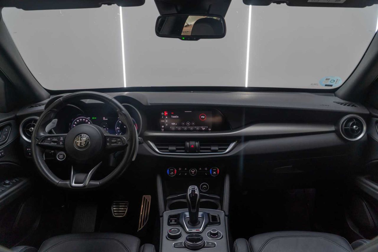 Alfa Romeo Stelvio 2.2 Diésel 154kW (210CV) Veloce Q4 - Foto 21