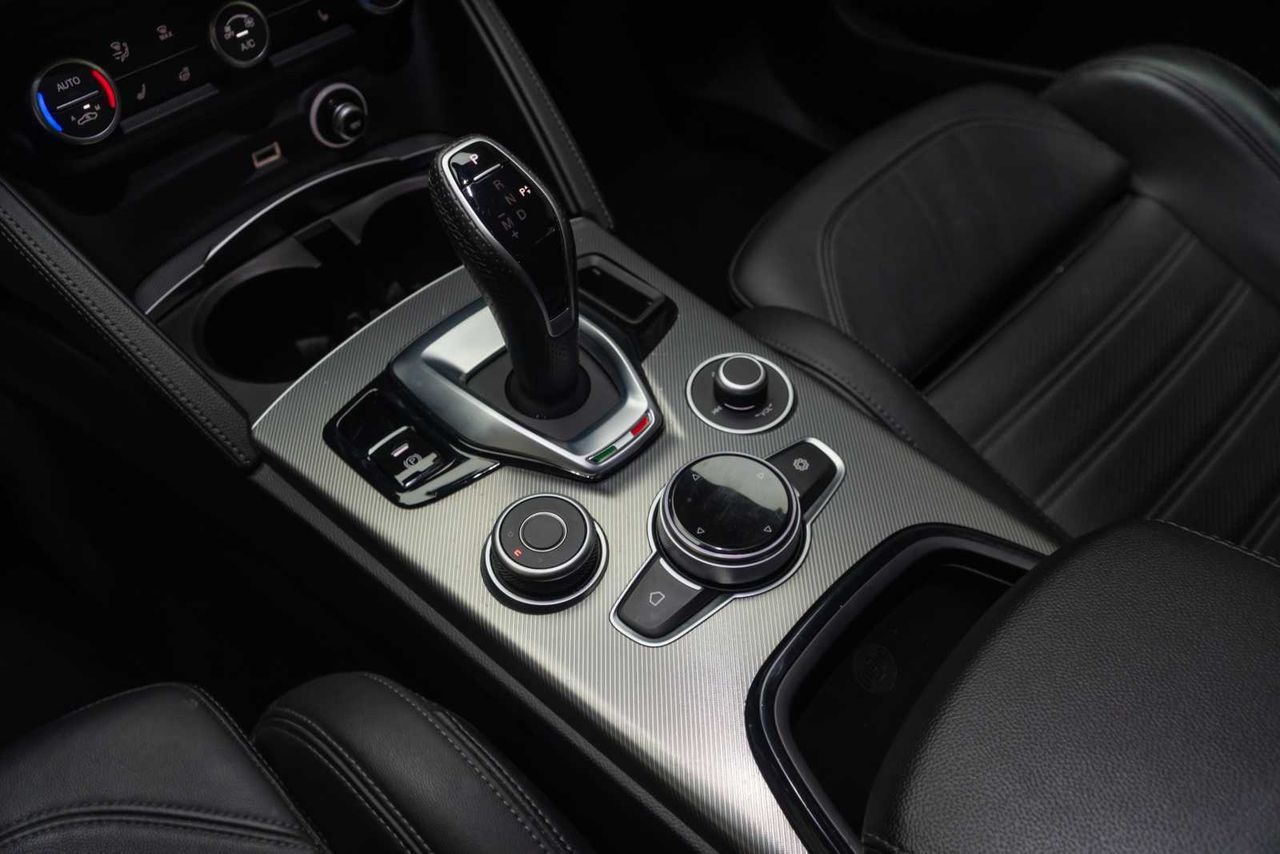 Alfa Romeo Stelvio 2.2 Diésel 154kW (210CV) Veloce Q4 - Foto 16