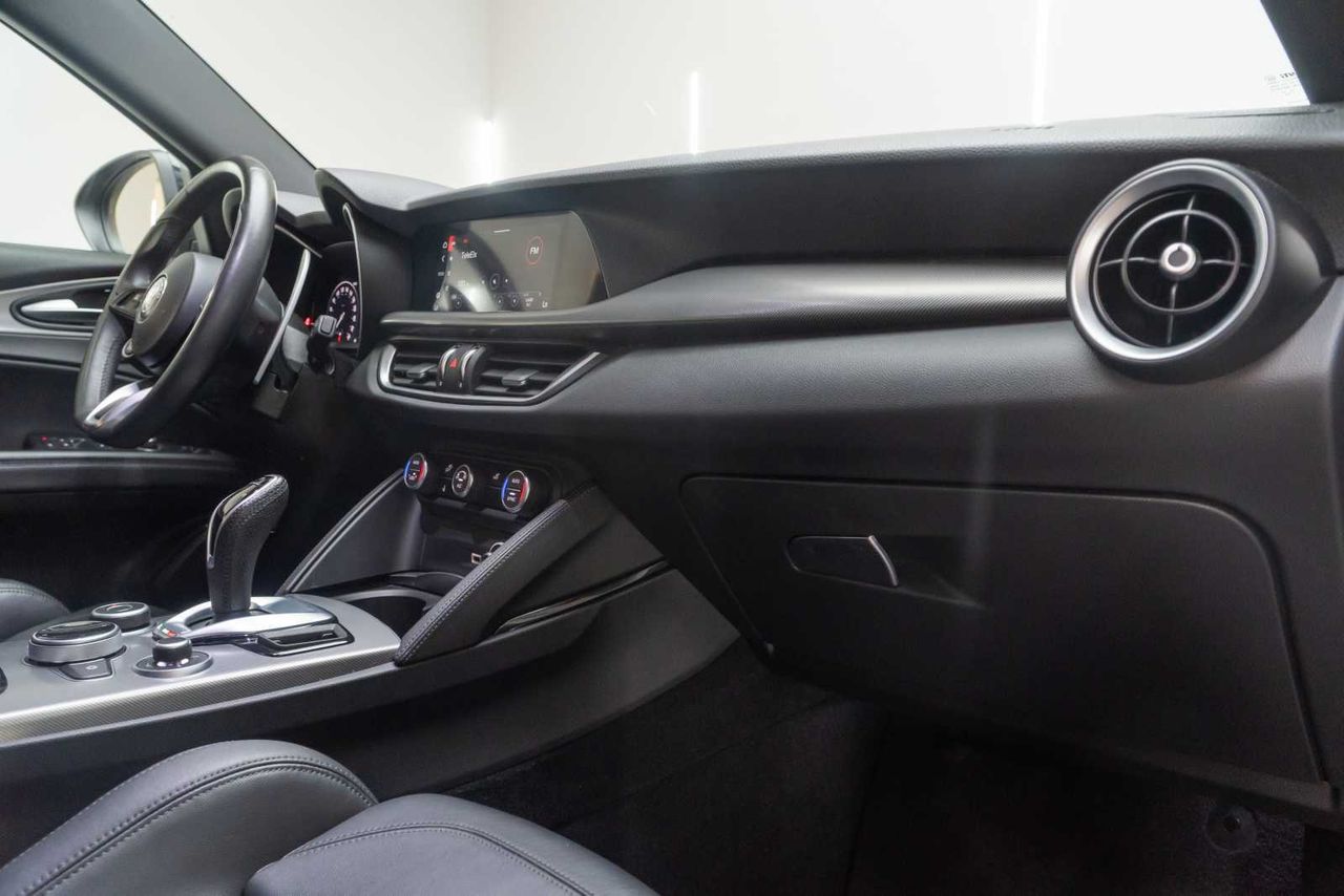 Alfa Romeo Stelvio 2.2 Diésel 154kW (210CV) Veloce Q4 - Foto 23
