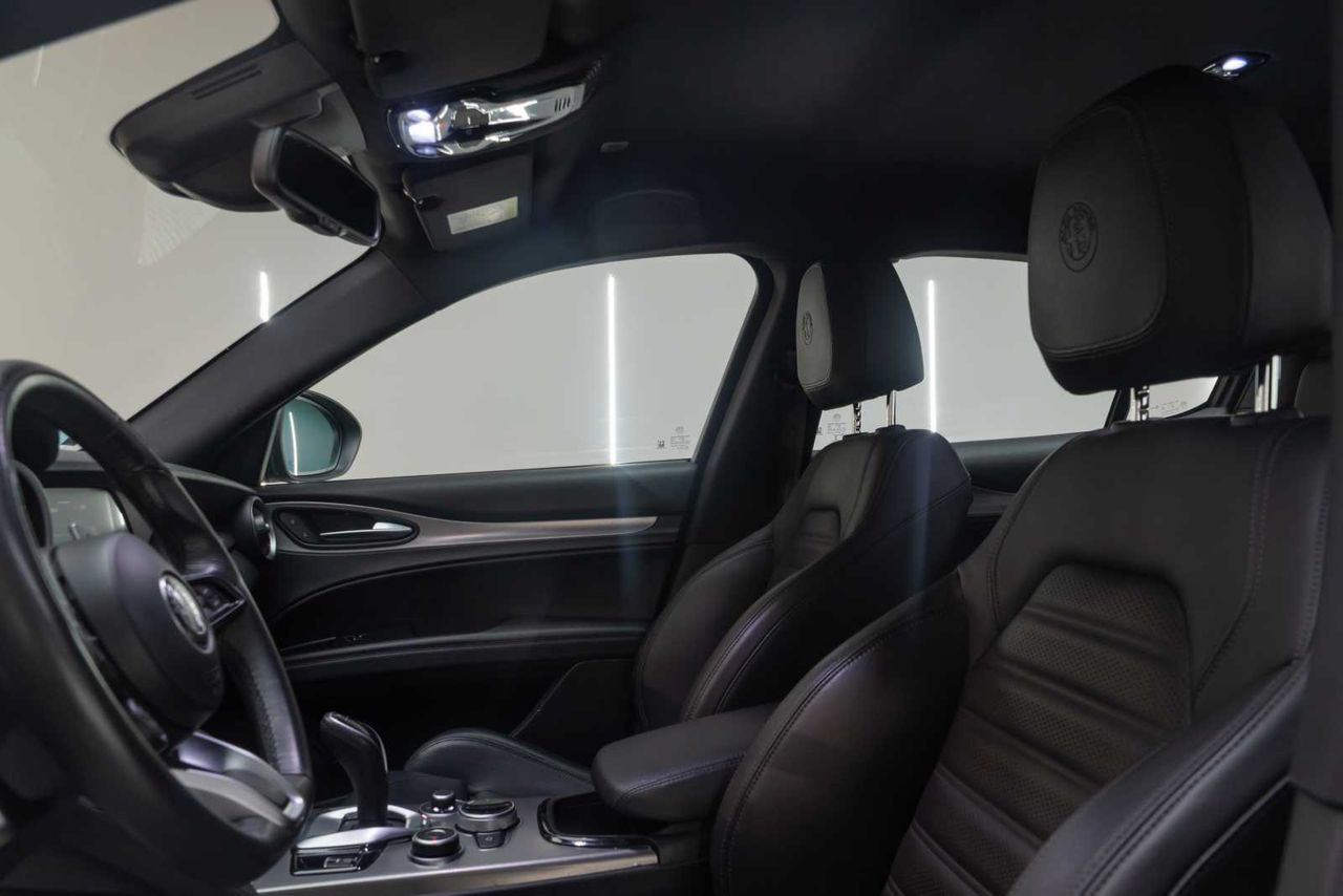 Alfa Romeo Stelvio 2.2 Diésel 154kW (210CV) Veloce Q4 - Foto 17