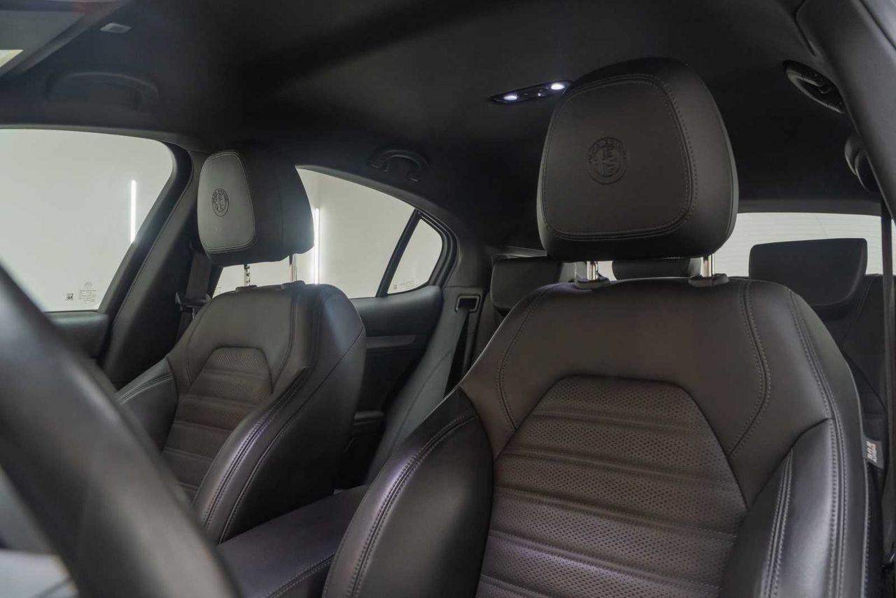 Alfa Romeo Stelvio 2.2 Diésel 154kW (210CV) Veloce Q4 - Foto 20