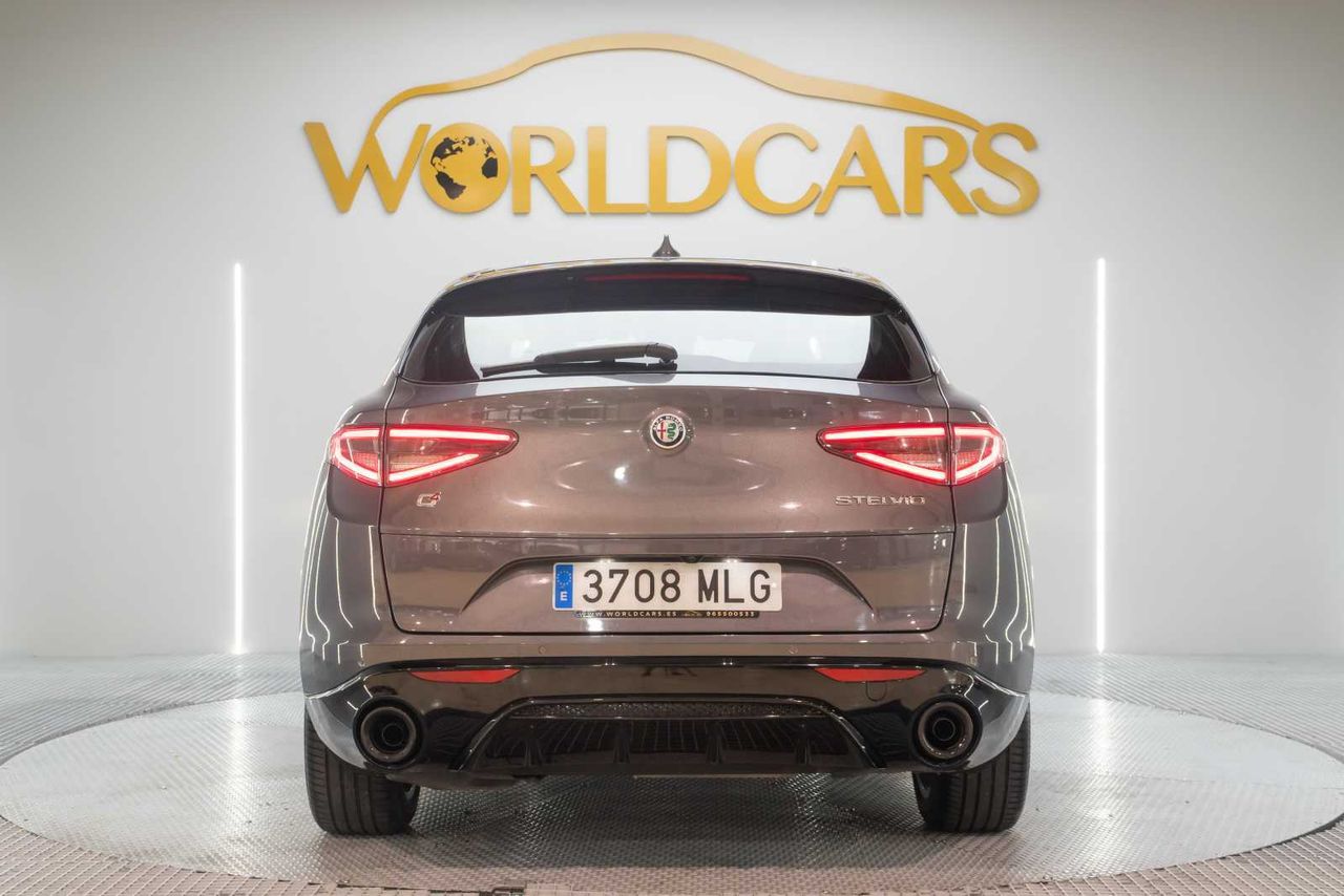Alfa Romeo Stelvio 2.2 Diésel 154kW (210CV) Veloce Q4 - Foto 7