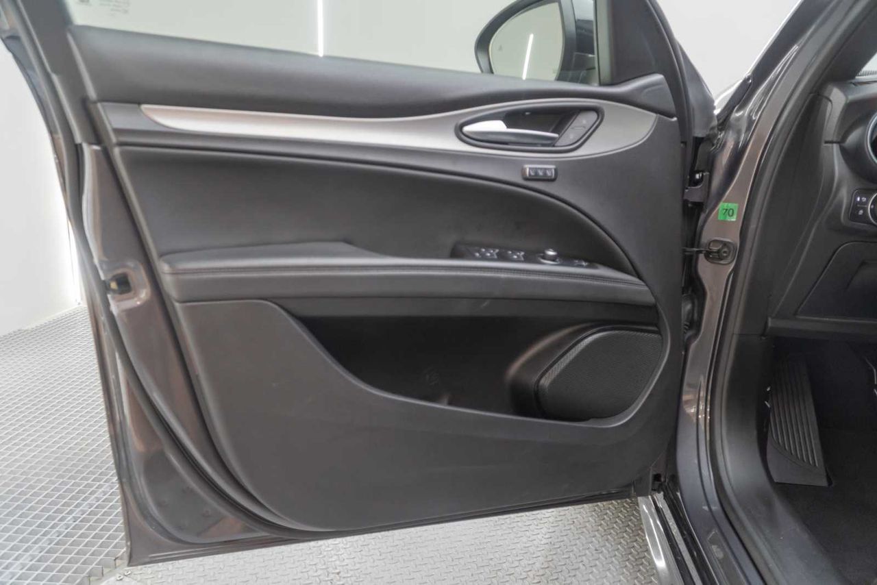 Alfa Romeo Stelvio 2.2 Diésel 154kW (210CV) Veloce Q4 - Foto 19