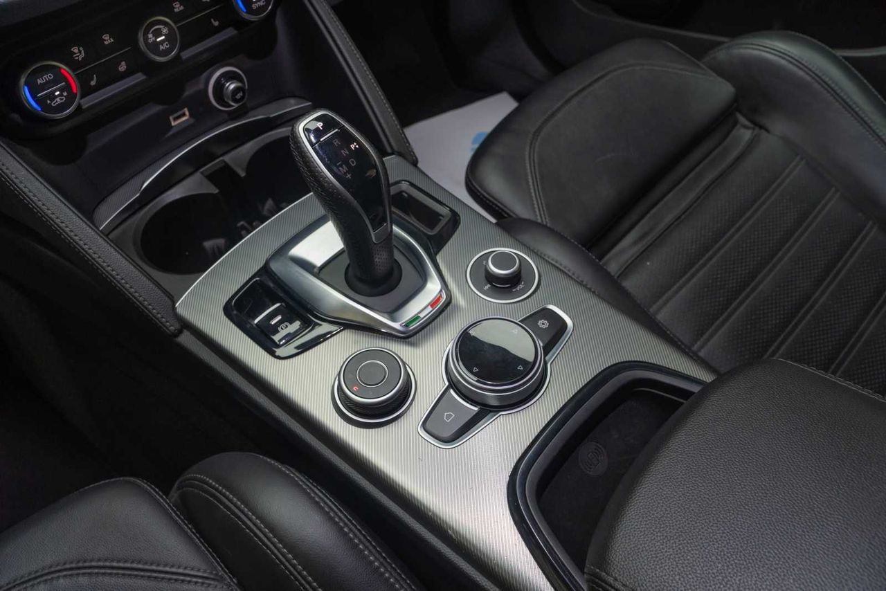 Alfa Romeo Stelvio 2.2 Diésel 154kW (210CV) Veloce Q4 - Foto 16