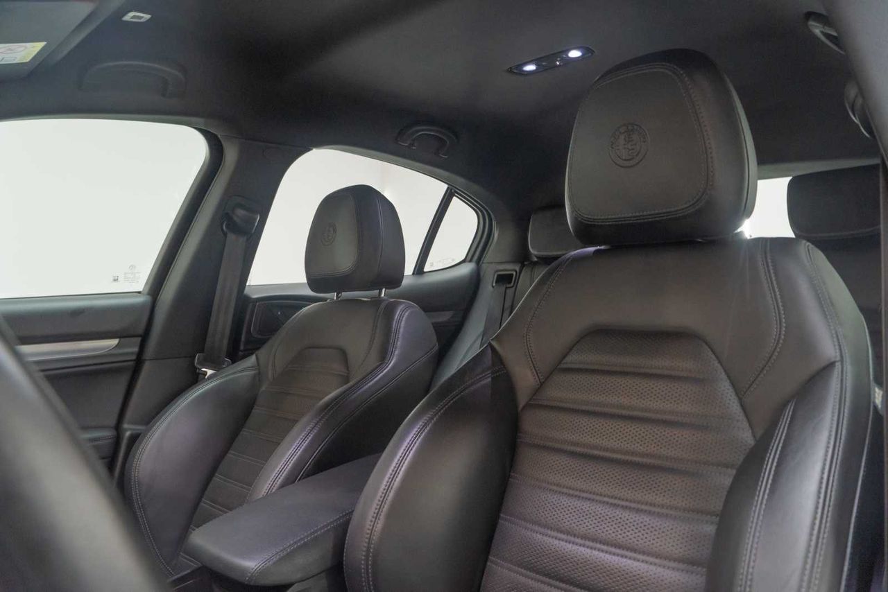 Alfa Romeo Stelvio 2.2 Diésel 154kW (210CV) Veloce Q4 - Foto 20