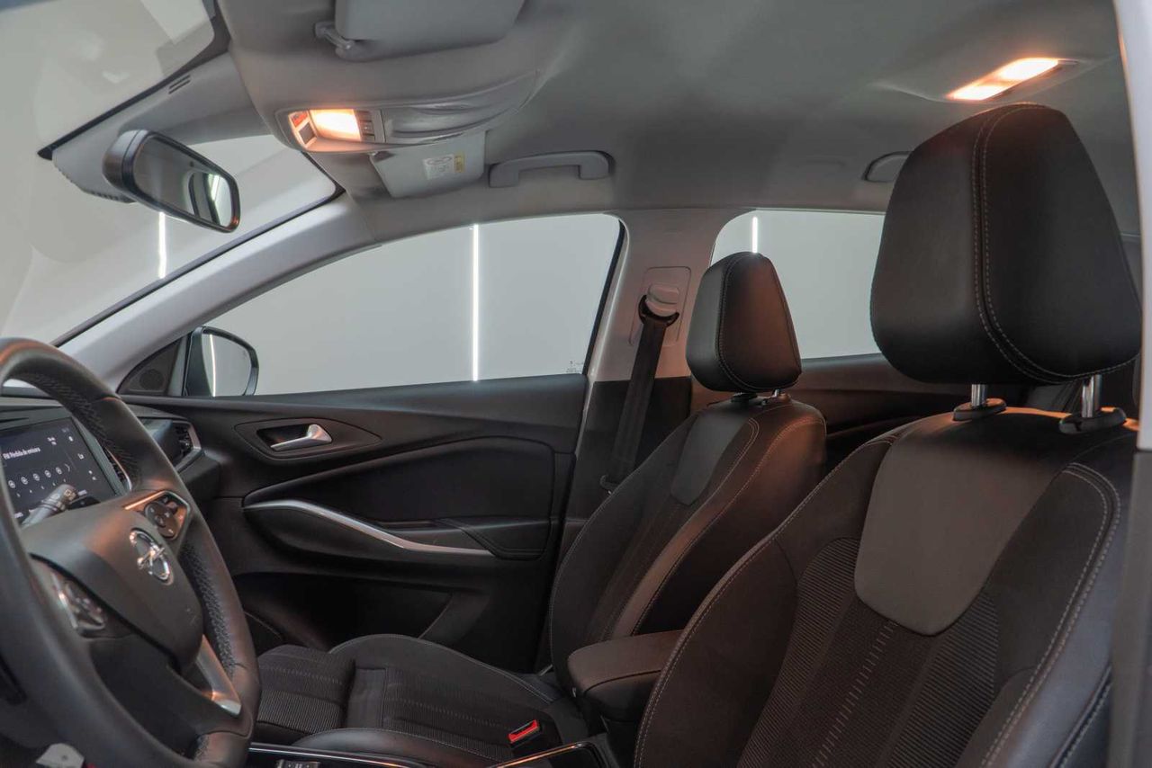 Opel Grandland 1.2T XHT MT6 S/S GS  - Foto 17