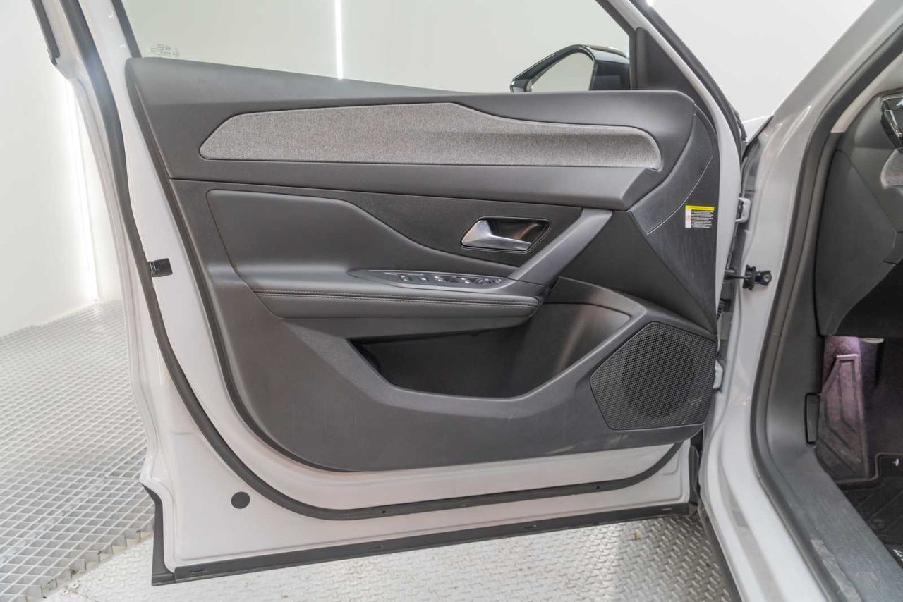 Peugeot 408 408 Allure HYBRID 145 eDCS6  - Foto 16