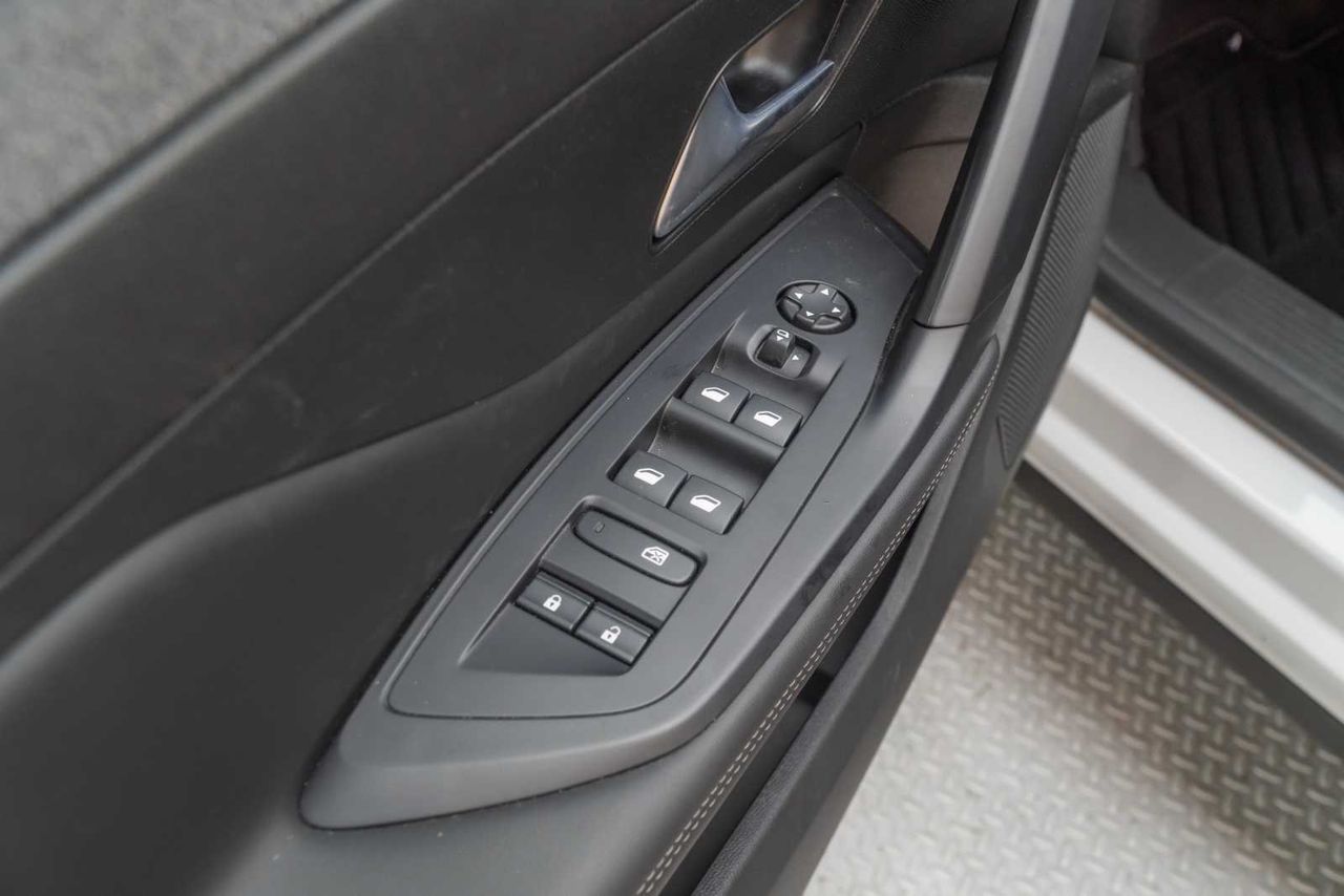 Peugeot 408 408 Allure HYBRID 145 eDCS6  - Foto 15