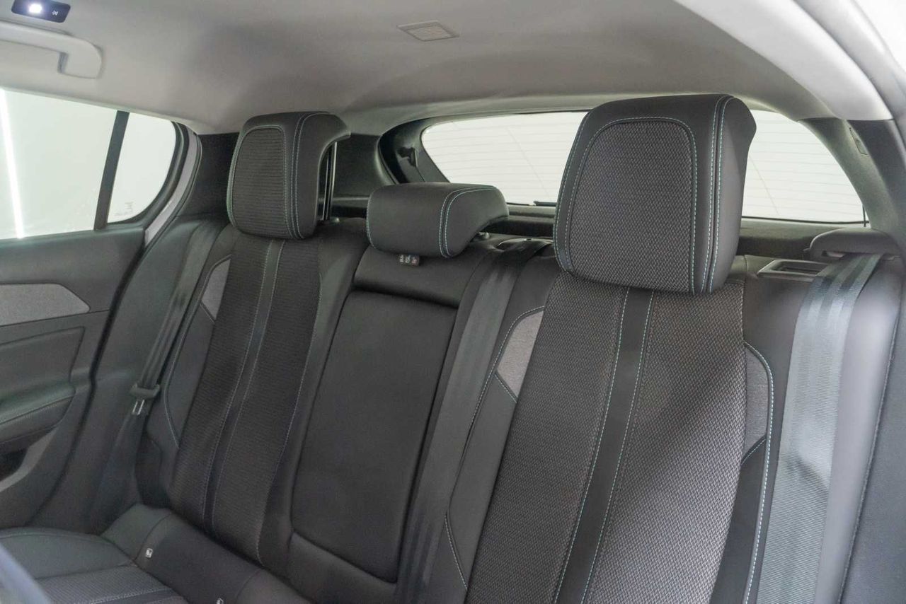 Peugeot 308 5P Allure PureTech 130 S&S MAN - Foto 19