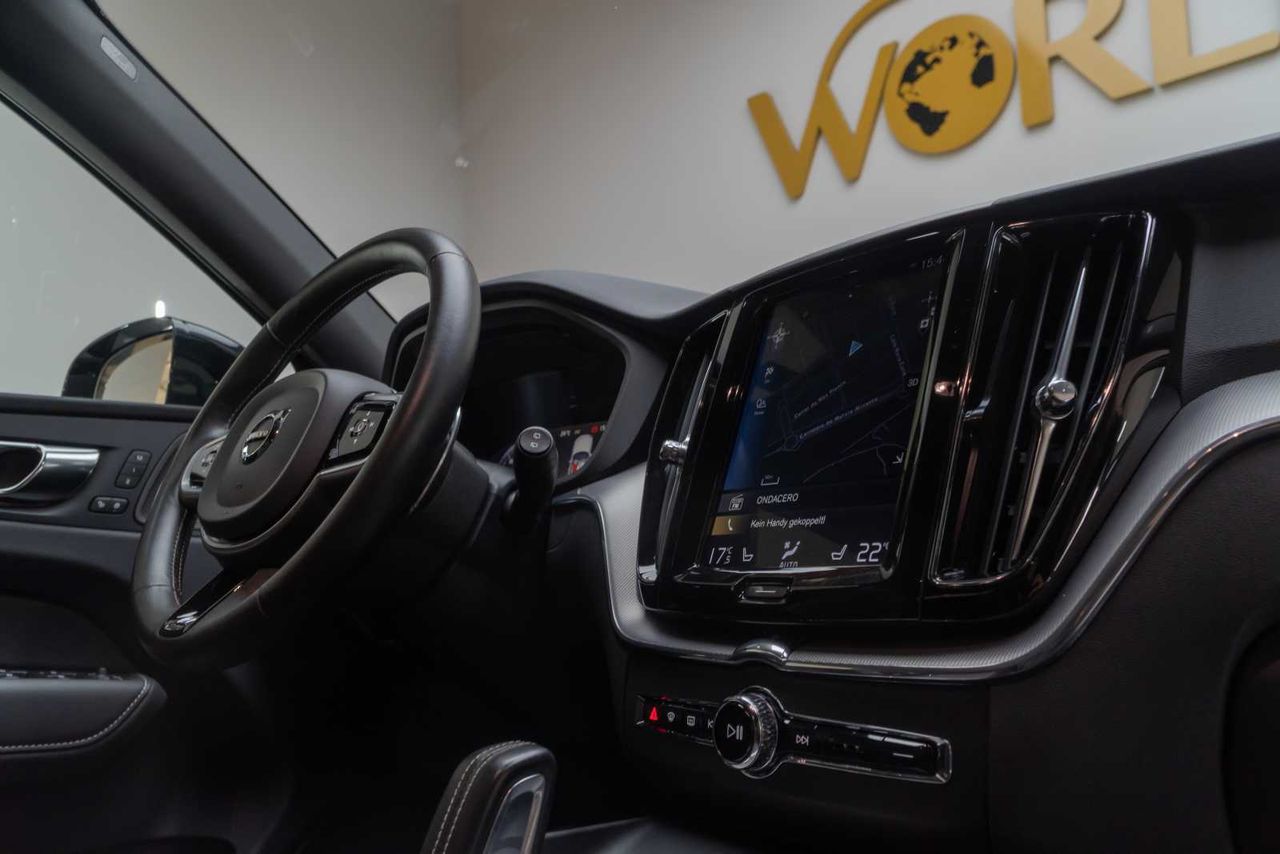Volvo XC60 2.0 D4 AWD R-Design B Auto  - Foto 22