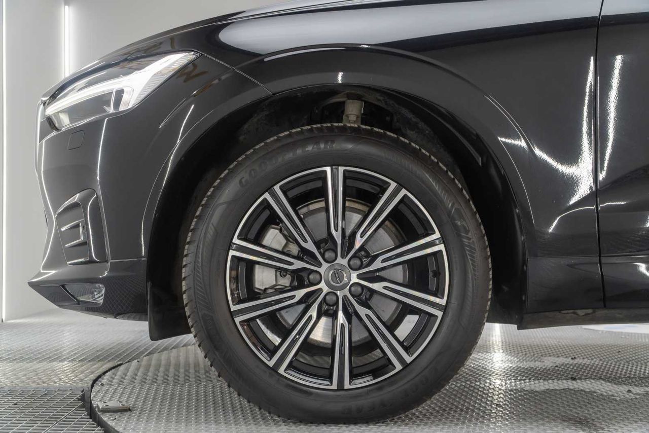 Volvo XC60 2.0 D4 AWD R-Design B Auto  - Foto 24