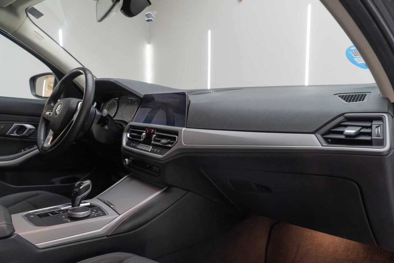 BMW Serie 3 318d Auto.  - Foto 23