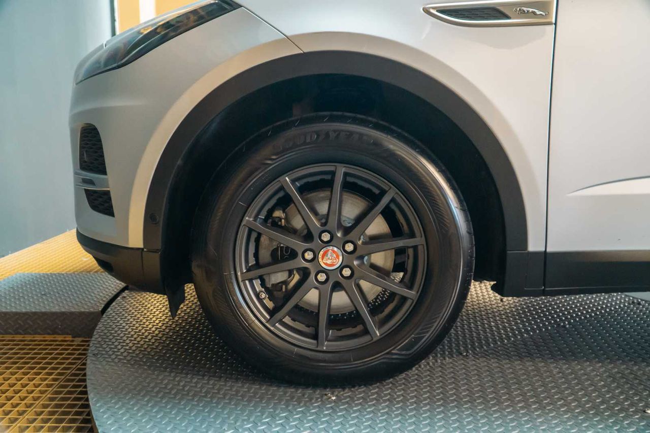 Jaguar E-Pace 2.0D 120kW 4WD Auto  - Foto 13