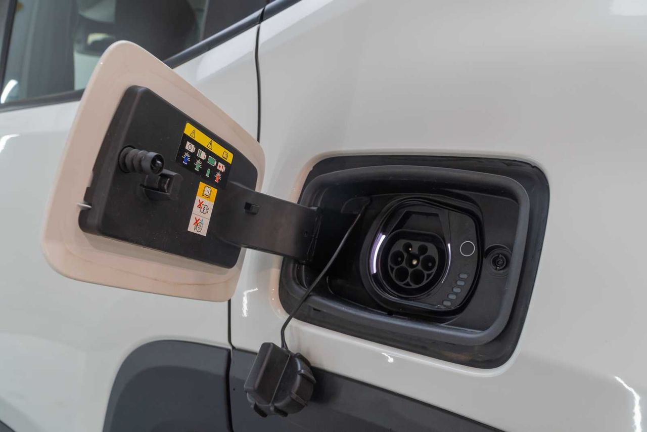 Jeep Renegade Limited 1.3 PHEV 140kW (190CV) AT AWD  - Foto 12