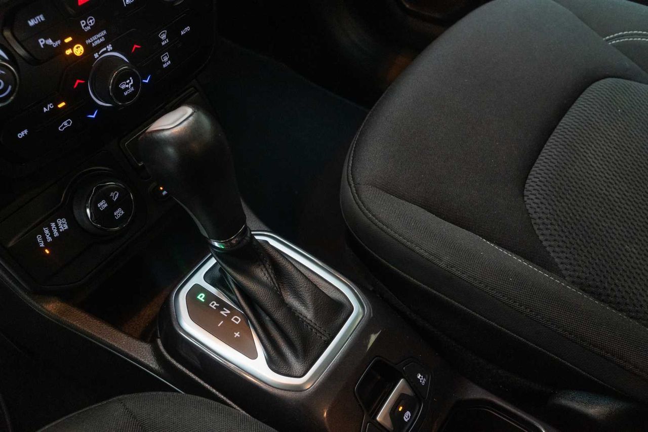 Jeep Renegade Limited 1.3 PHEV 140kW (190CV) AT AWD  - Foto 17