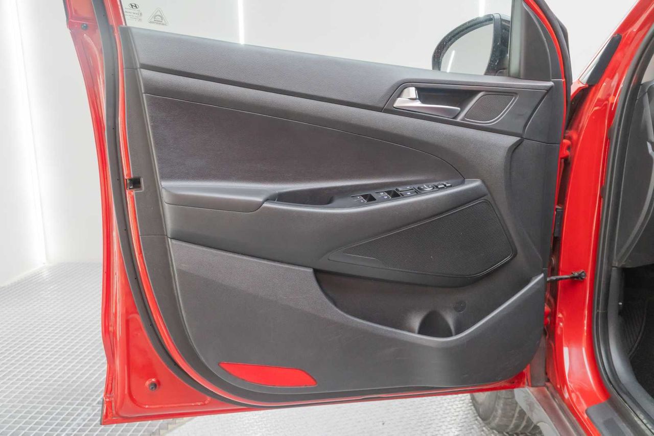 Hyundai Tucson 1.6 GDI 97kW (131CV) SLE 4X2 - Foto 17