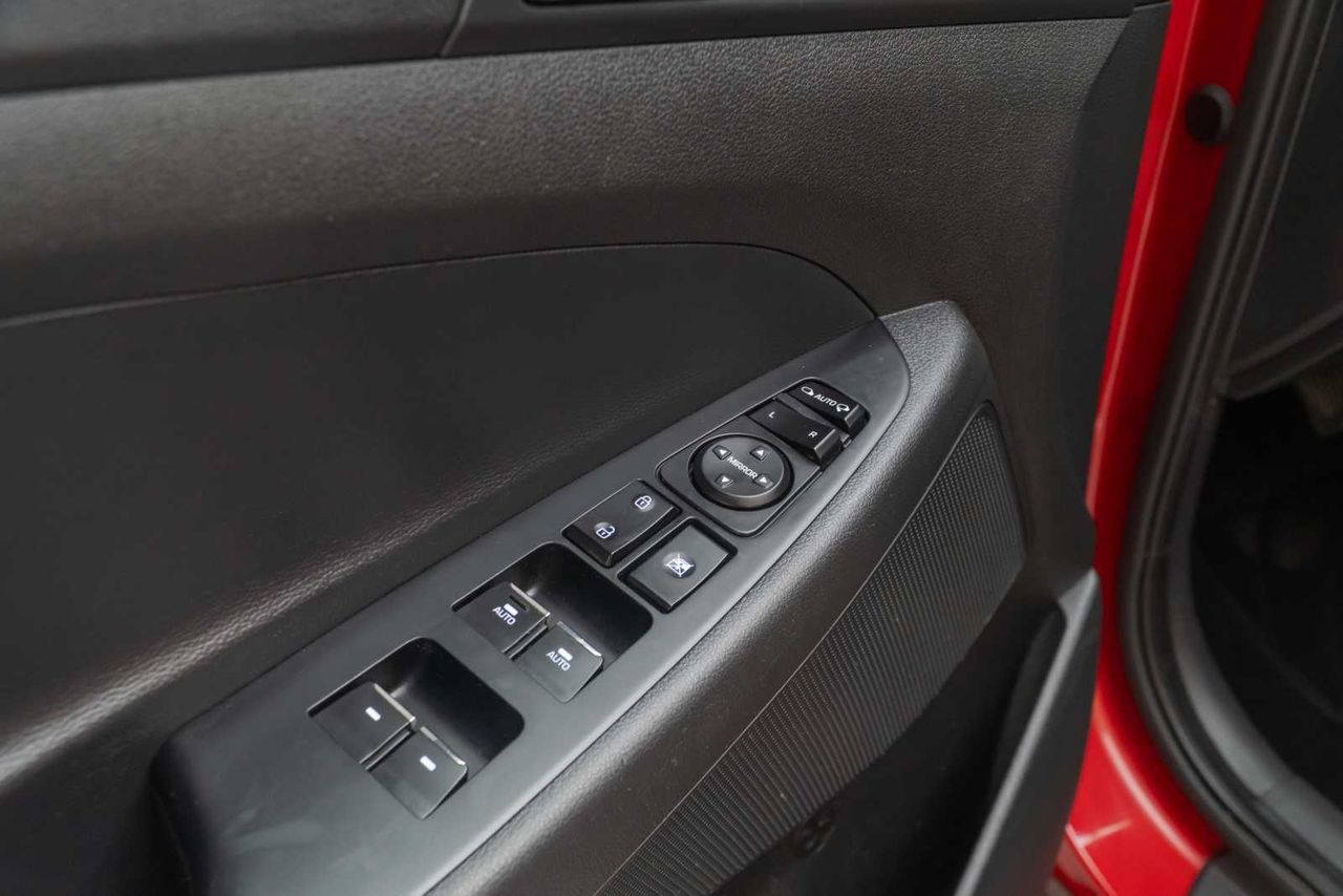 Hyundai Tucson 1.6 GDI 97kW (131CV) SLE 4X2 - Foto 16