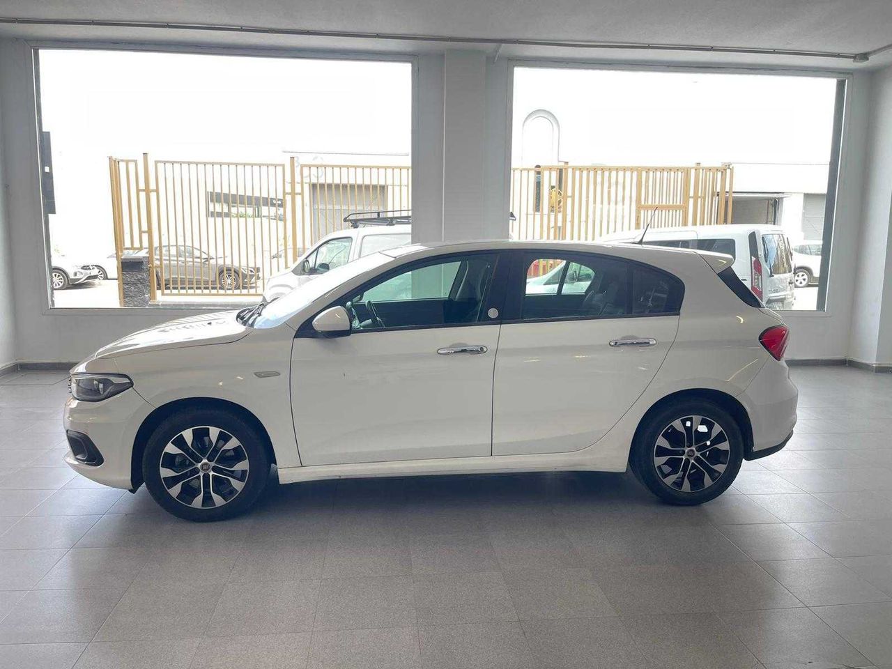 Fiat Tipo 5P 1.3 Multijet 70kW (95CV) Mirror - Foto 9