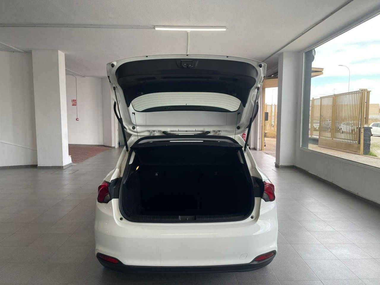 Fiat Tipo 5P 1.3 Multijet 70kW (95CV) Mirror - Foto 15