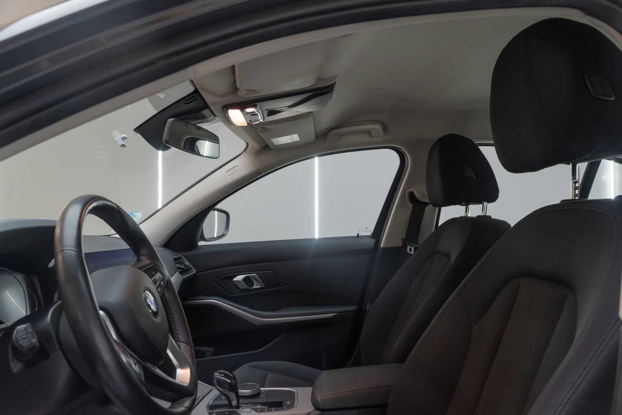BMW Serie 3 318d Auto.  - Foto 17