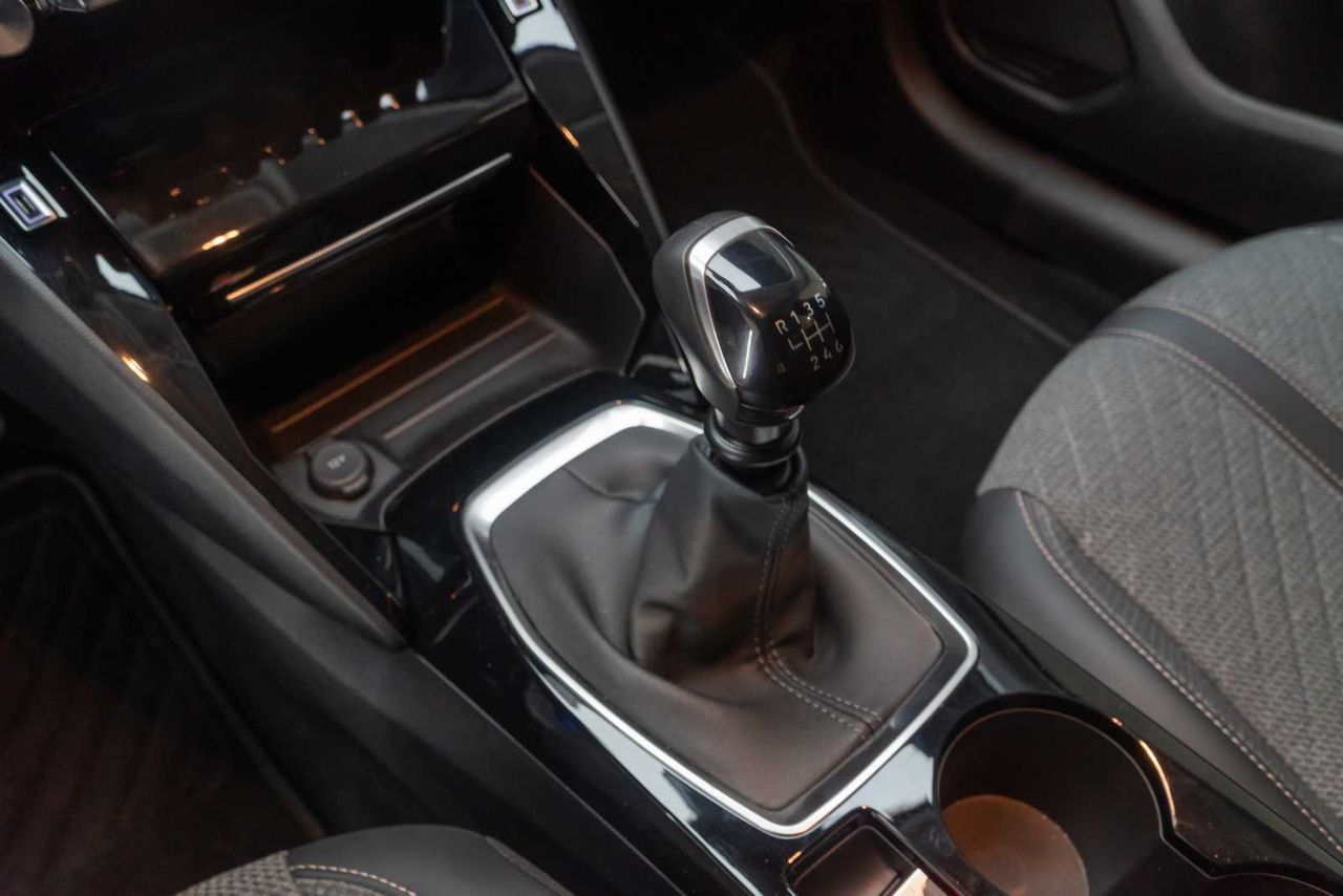 Peugeot 208 Allure Puretech 100  - Foto 15