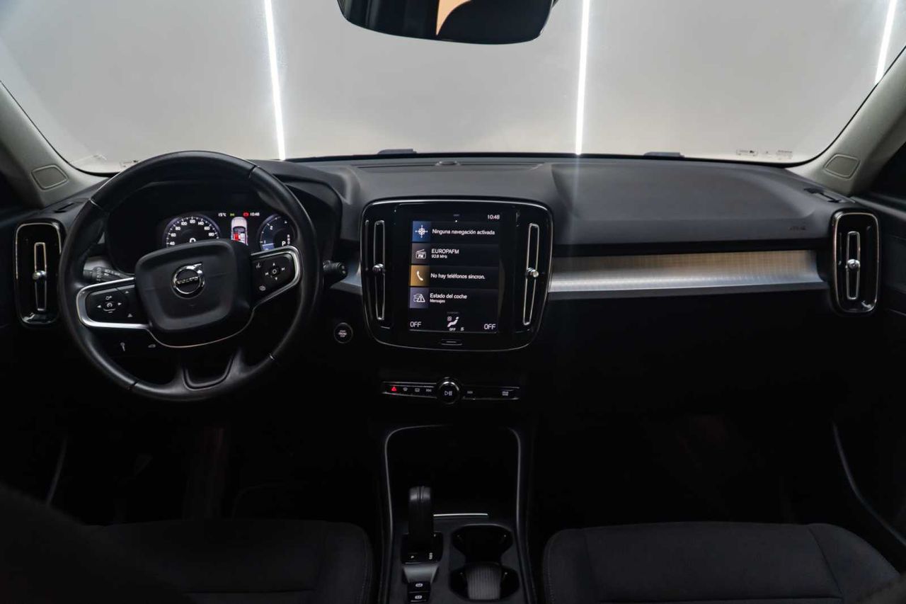 Volvo XC40 2.0 D3 AWD Momentum Auto  - Foto 21