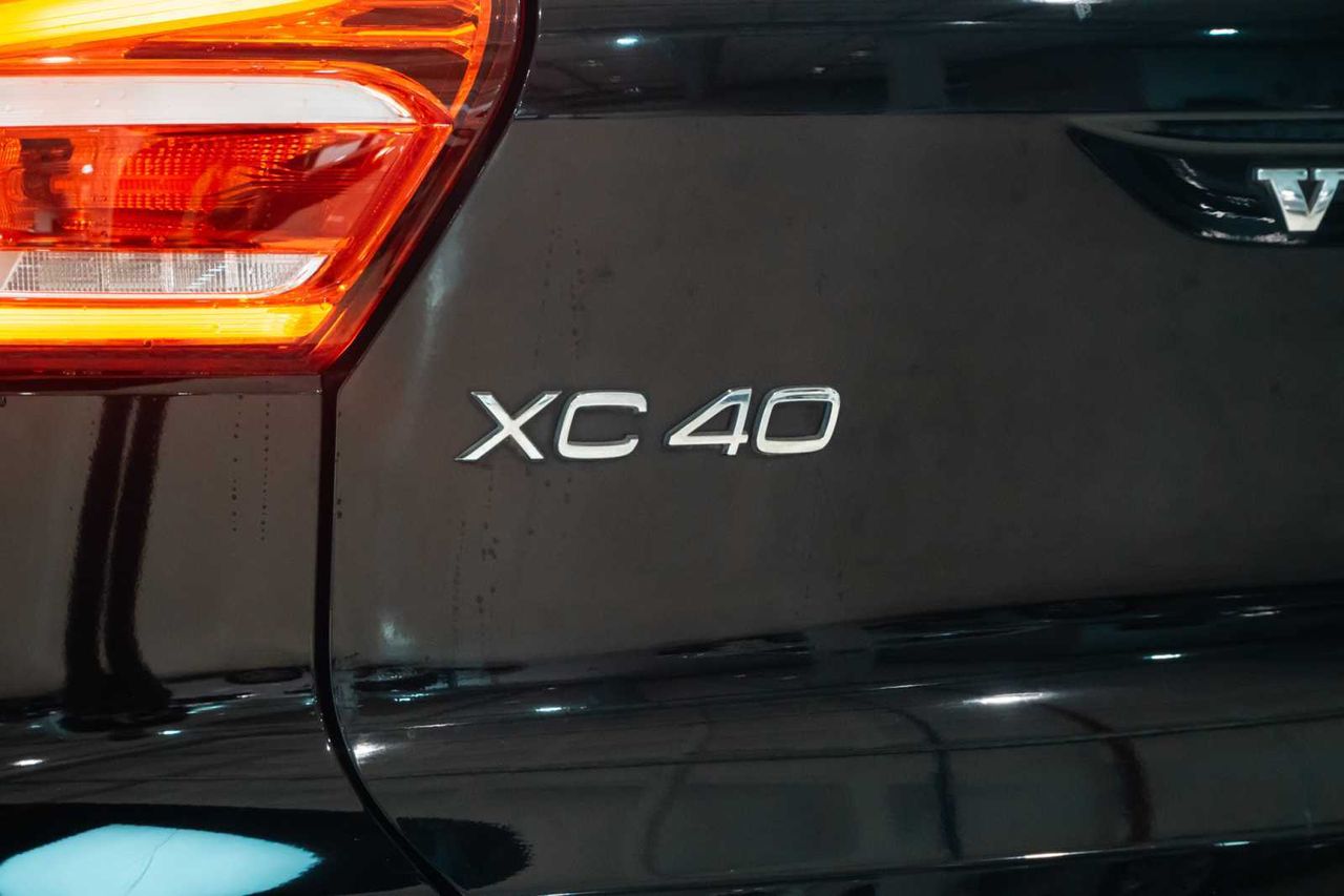 Volvo XC40 2.0 D3 AWD Momentum Auto  - Foto 12