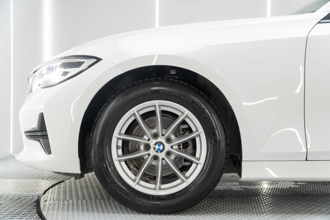 BMW Serie 3 318d Auto. - Foto 24