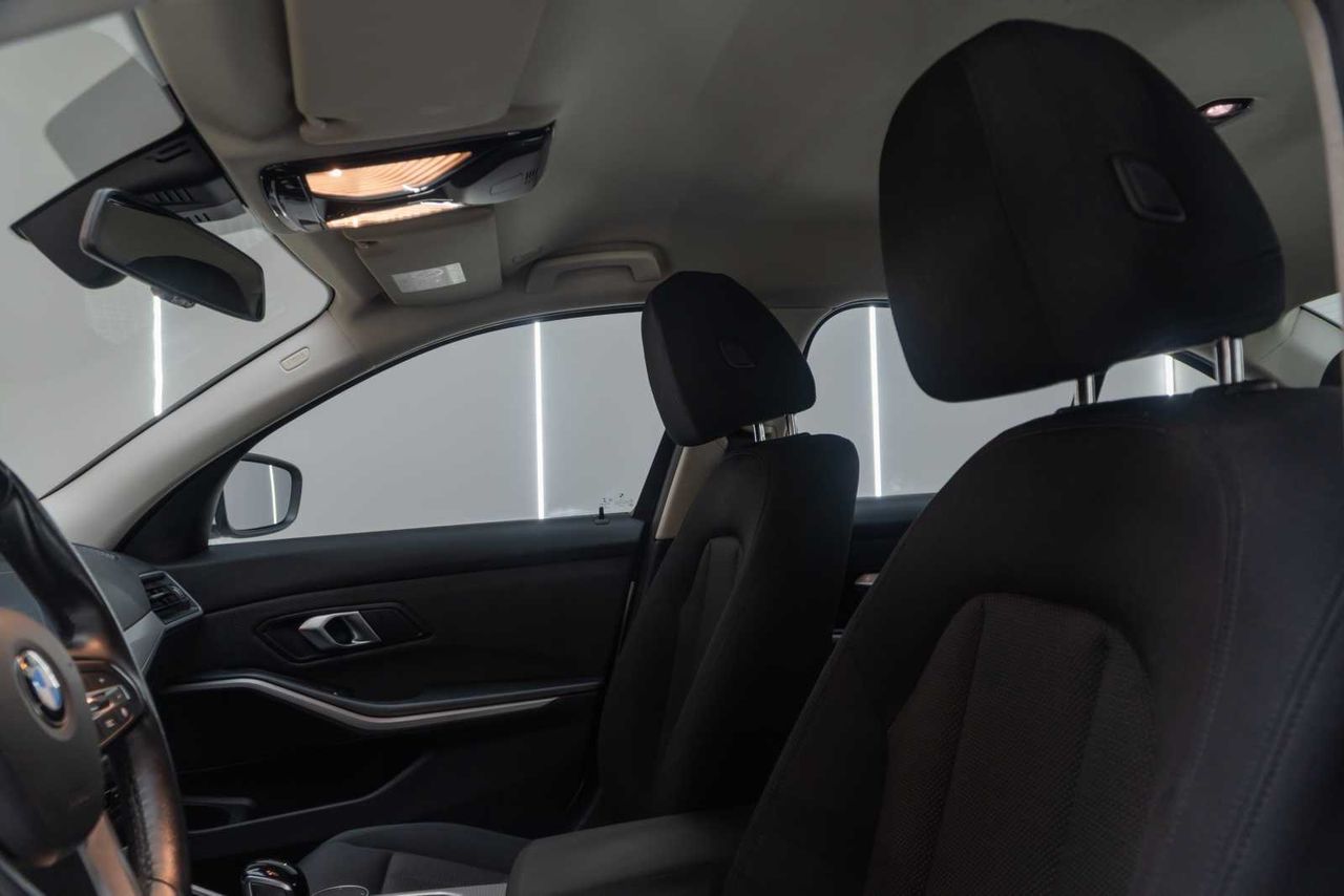 BMW Serie 3 318d Auto. - Foto 18