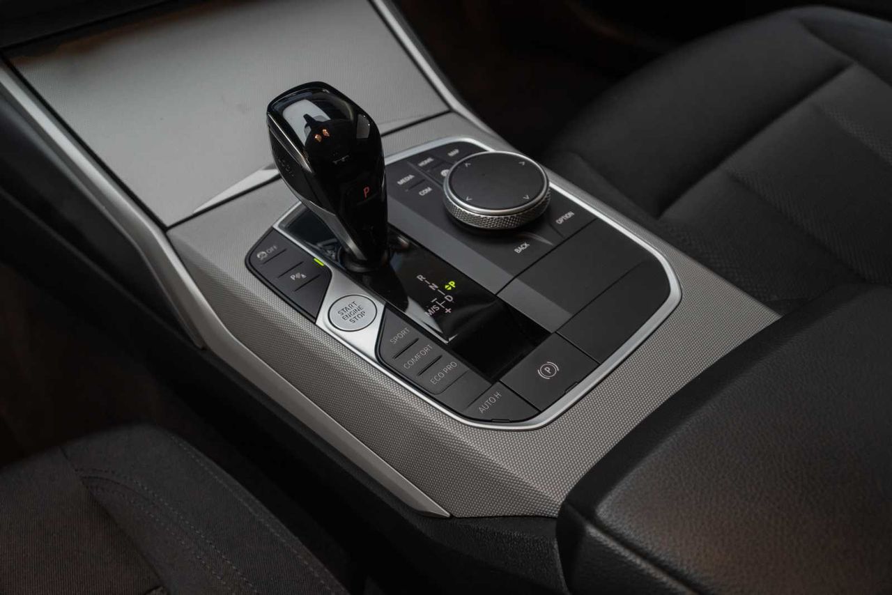 BMW Serie 3 318d Auto. - Foto 15