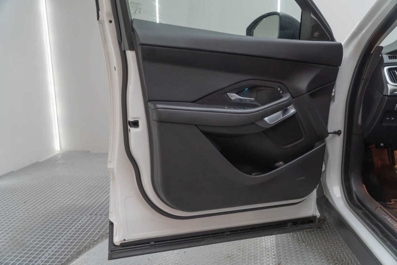 Jaguar E-Pace 2.0D 132kW 4WD - Foto 17