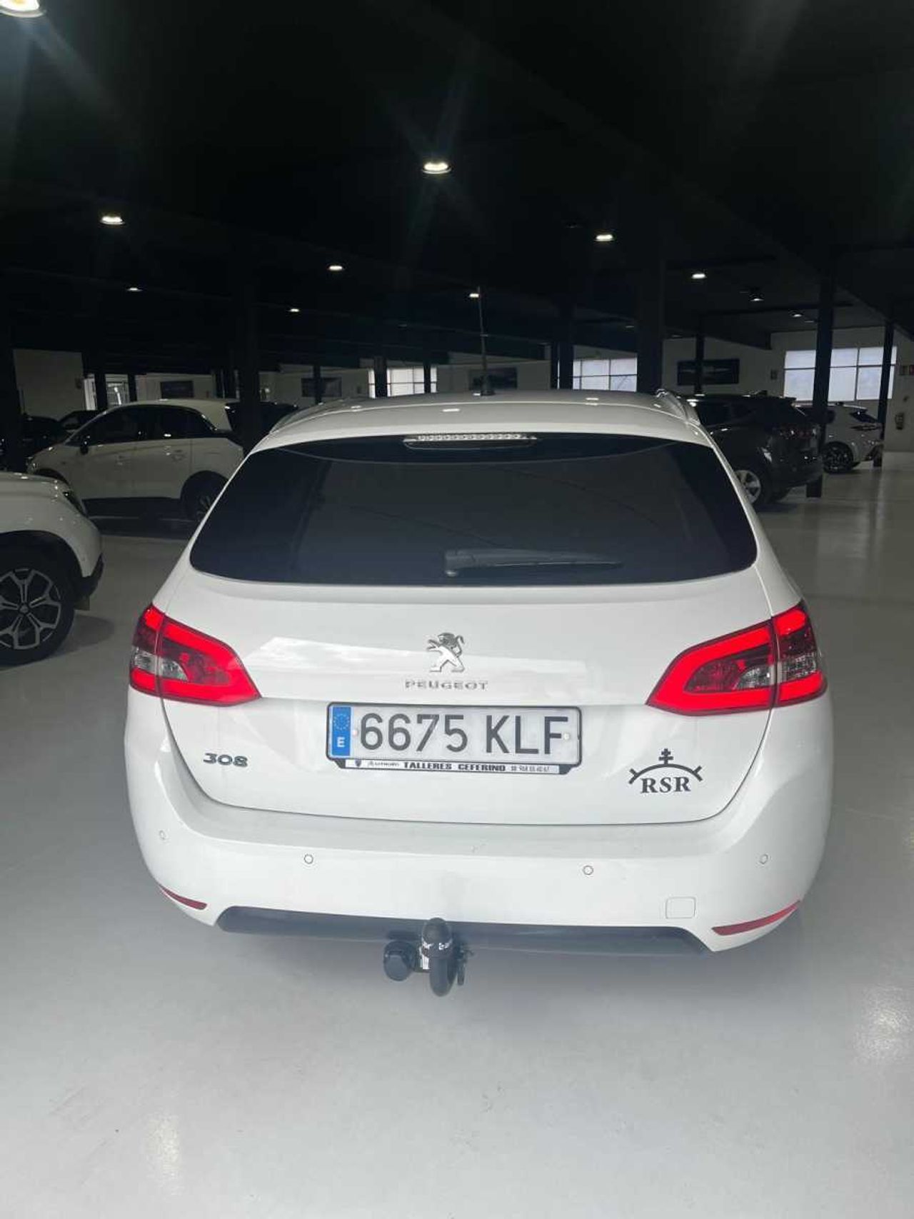 Peugeot 308 SW Allure 1.5 BlueHDi 96KW (130CV)  - Foto 9