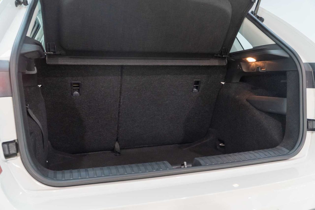 Skoda Kamiq 1.0 TSI 81kW (110CV) DSG Ambition  - Foto 11